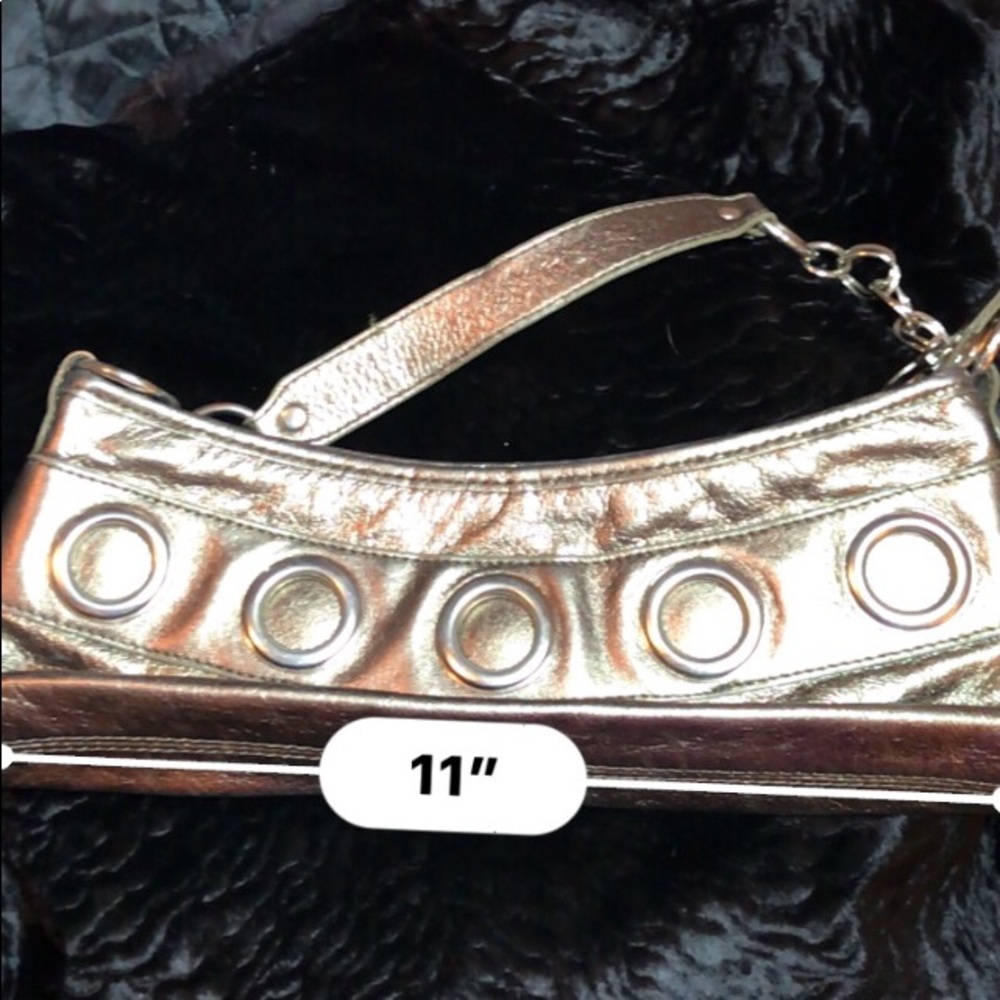 Purse - Picture 2 of 8